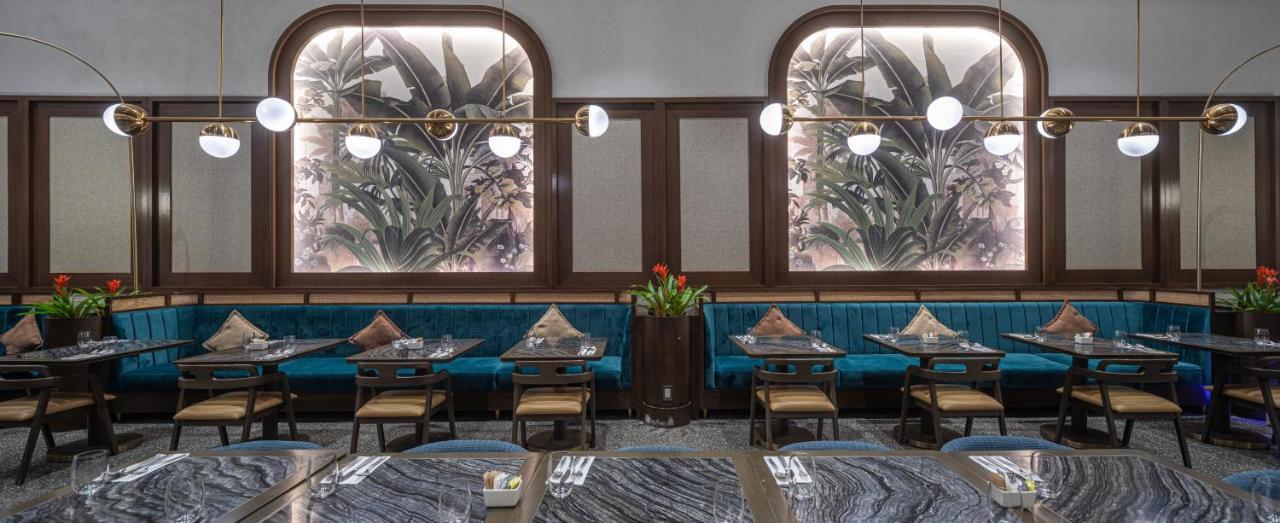 Fili Hotel At Nustar سيبو المظهر الخارجي الصورة