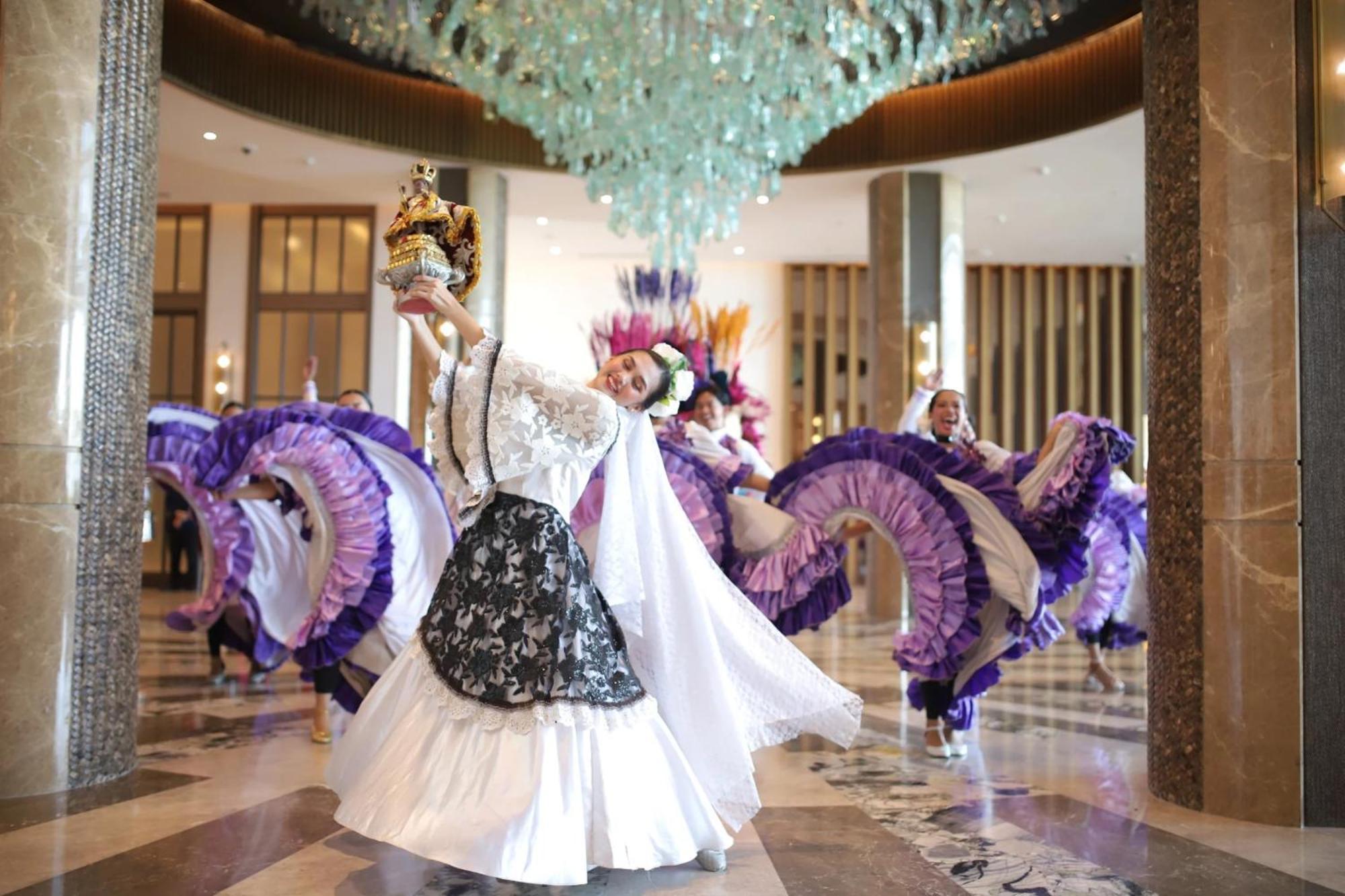 Fili Hotel At Nustar سيبو المظهر الخارجي الصورة